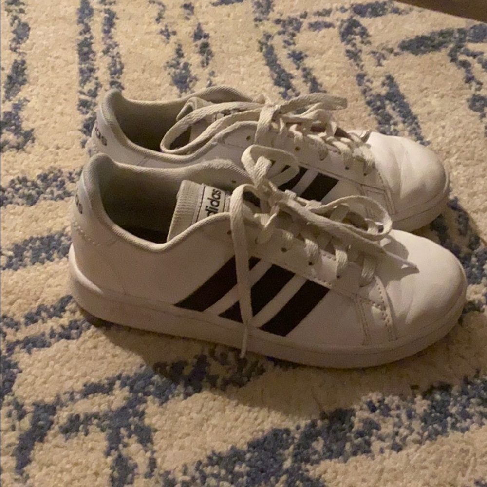 Girls adidas superstars 1 1/2